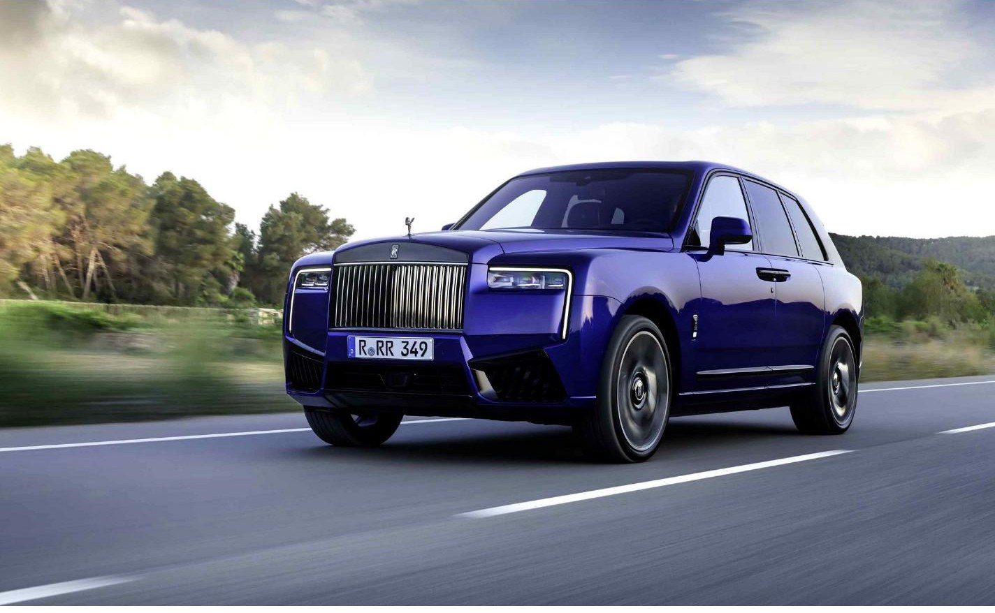 Rolls-Royce Cullinan Series II in Salamanca Blue